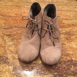 TOMS wedges